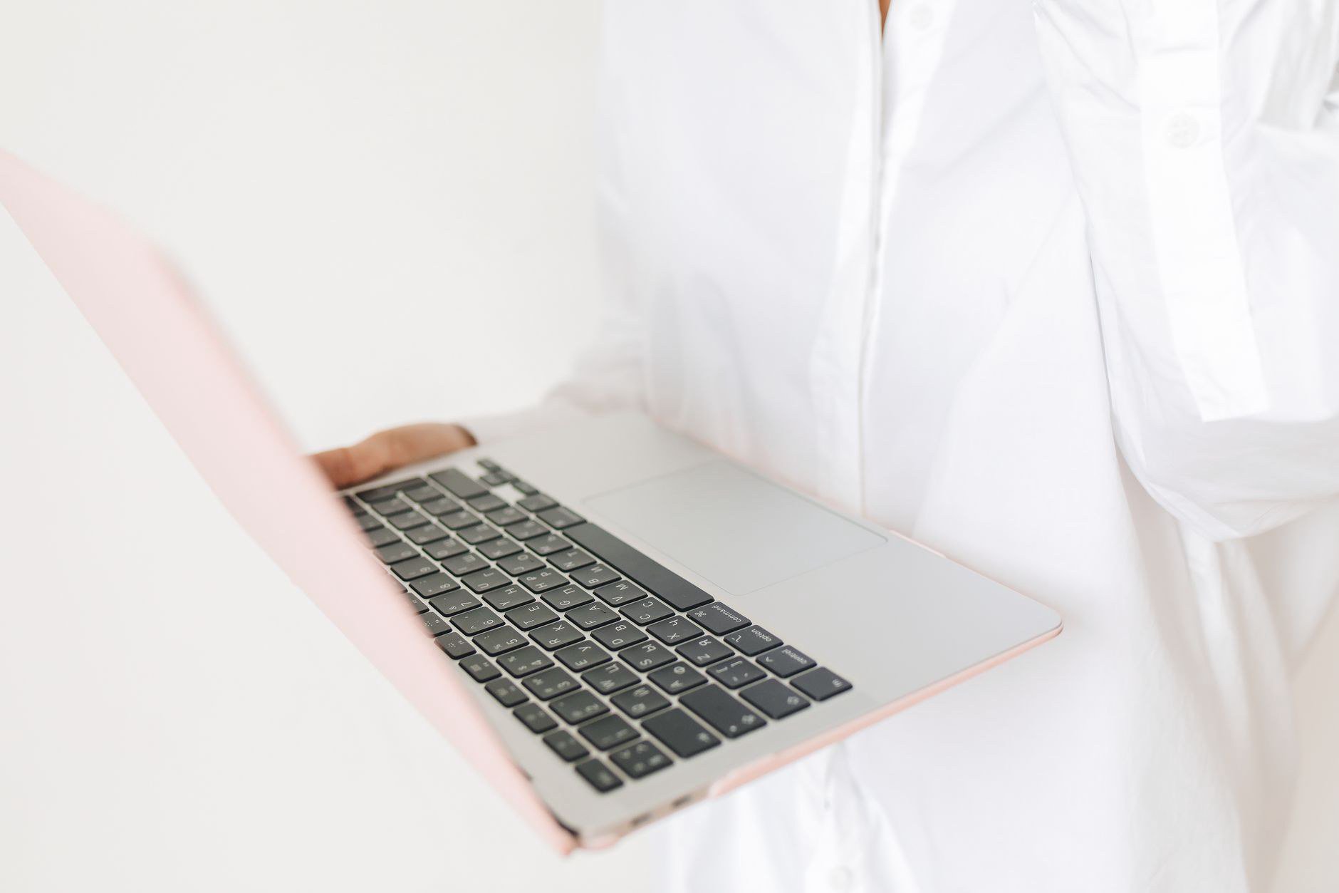 Doanh thu khóa học online với chi phí biên gần bằng không